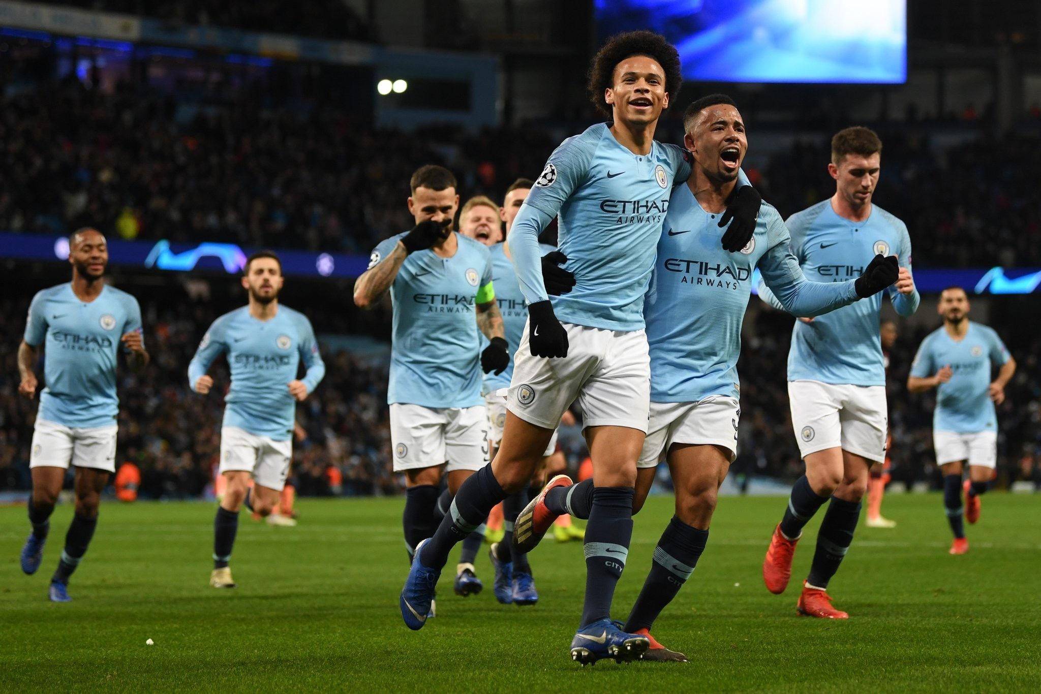 有肢体接触 有肢体接触