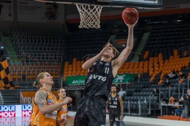 斯正是其中 斯正是其中